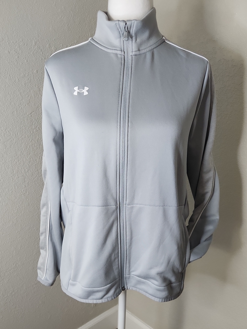 Under Armour Light Gray Full-Zip Athletic Jacket
